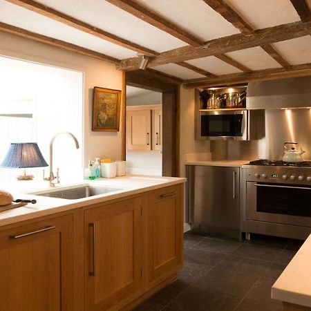 Navigation Cottage On The Historic Sea Lock Overlooking The Nature Reserve Maldon Exterior photo