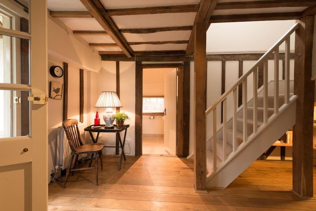 Navigation Cottage On The Historic Sea Lock Overlooking The Nature Reserve Maldon Exterior photo